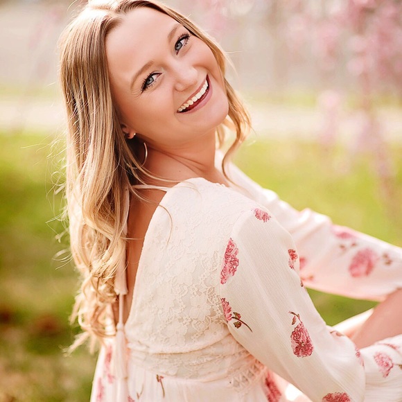 MEET YOUR POSHER! 💕 - Picture 1 of 1